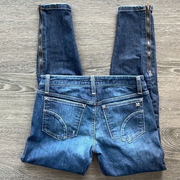 Sz26 Joe’s Jeans Ankle Chelsea in Halle Wash zipper Hem Denim in VGUC - Picture 8 of 14